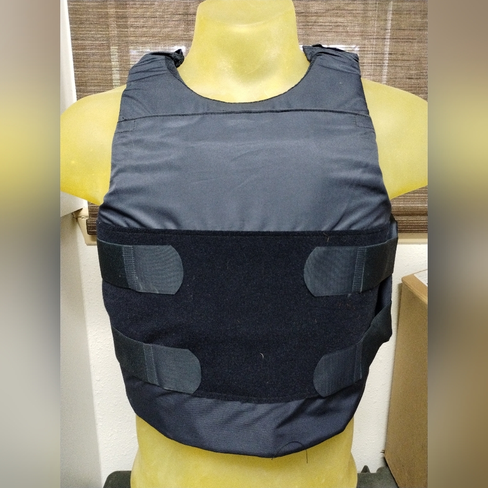 Point Blank Concealable Body Armor Bulletproof Vest With IIIA Panels In Date